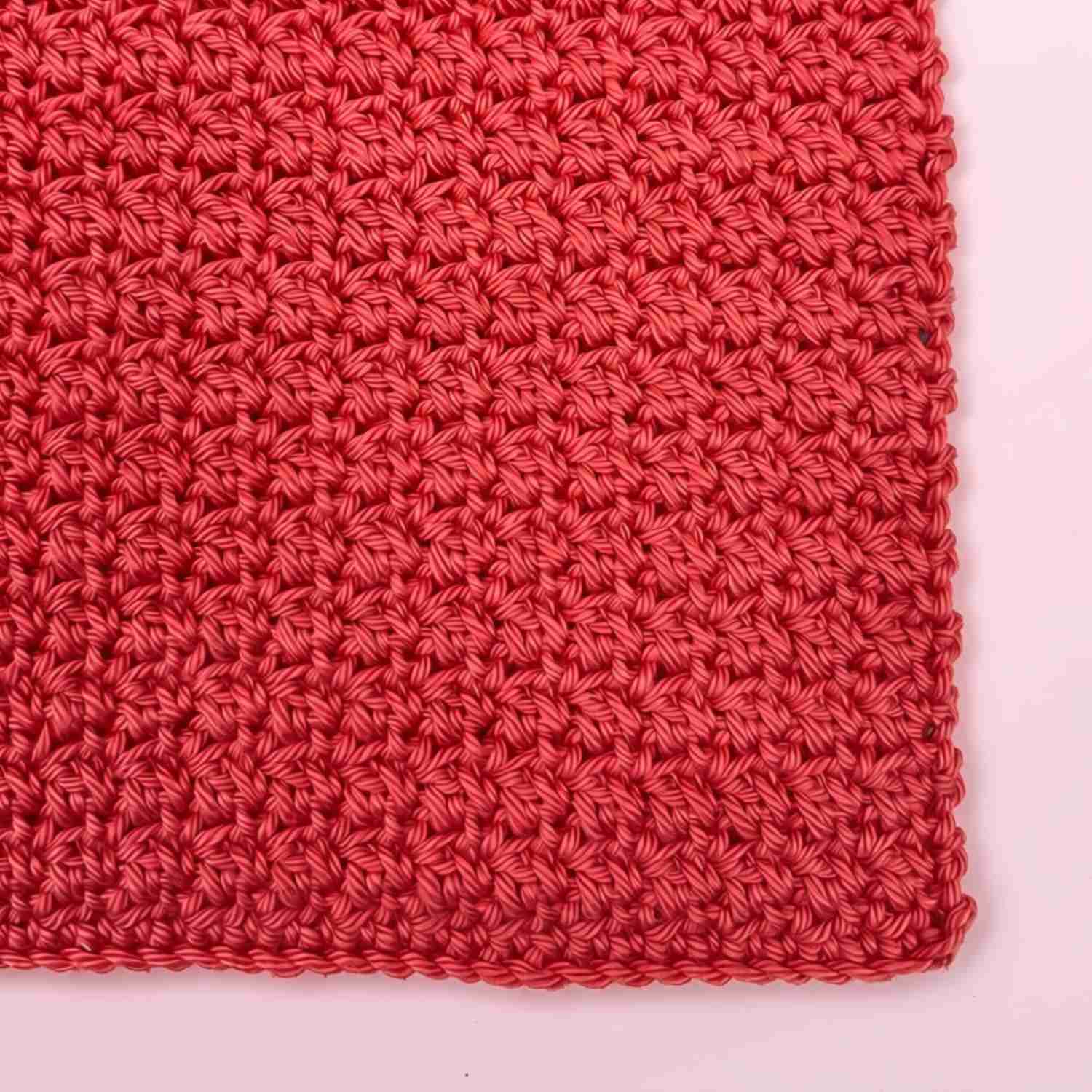 Close up of corner of Coral Textures Dishcloth made from free crochet dishcloth pattern. Extract from Twenty To Make: Crochet Dishcloths by Lynne Rowe.