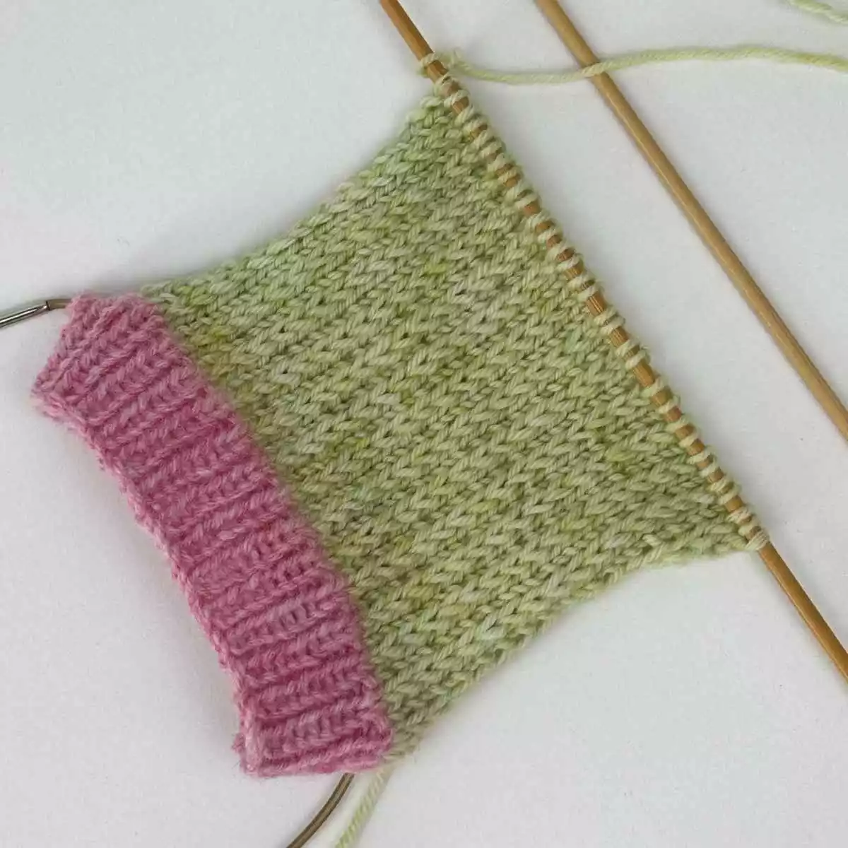 showing heel knitted in slip stitch heel pattern